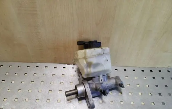 Audi Q7 4L Master brake cylinder 03350887621 03350887631