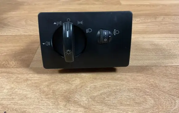 Ford Focus Light switch 7M5T13A024EA