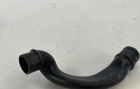 BMW 5 G30 G31 G38 Air intake duct part 1300452