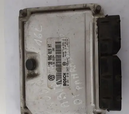 Skoda Fabia Mk1 (6Y) Engine control unit/module 038906019HT 0281010947