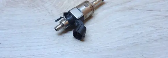 Ford Explorer VI Fuel injector L1ME9G929AA