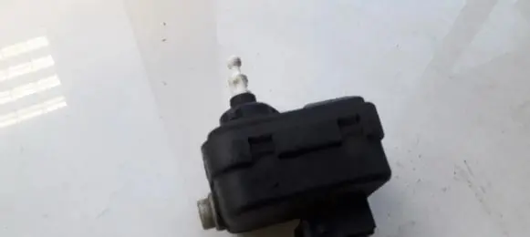 Citroen C5 Headlight level adjustment motor 