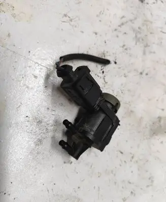 Audi A4 S4 B7 8E 8H Turbo solenoid valve 1J0906283C