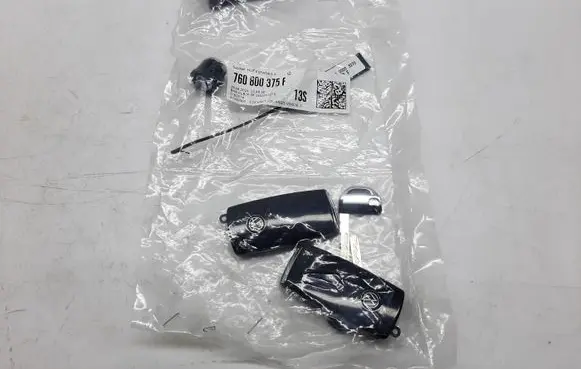 Volkswagen Touareg III Tool set 760800375F