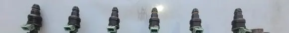 BMW 5 E39 Fuel injector supply line/pipe 