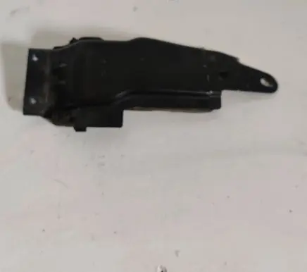 Mercedes-Benz R W251 Engine mounting bracket A251620040
