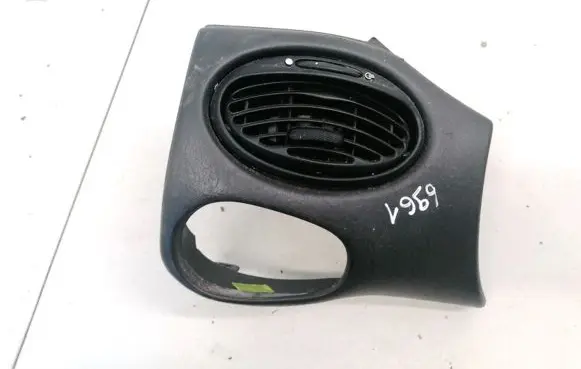 Ford Focus Dash center air vent grill 98ABA042N54 98AB-A04290