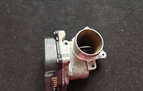 Skoda Superb B6 (3T) Throttle body valve 03L128063L 269011782