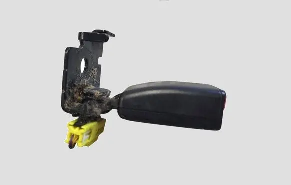 Volvo V40 Rear seatbelt buckle 31292085 20140520