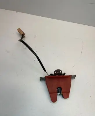 Tailgate/trunk/boot lock/catch/latch