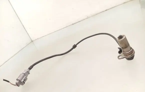 Skoda Fabia Mk1 (6Y) Crankshaft position sensor 038907319A