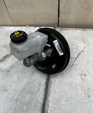 Dacia Sandero Brake booster 1070529S01 460915125R 460915125RC