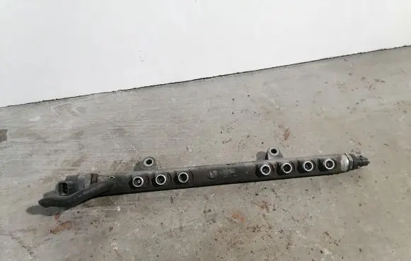 Volvo XC60 Fuel main line pipe 30777759