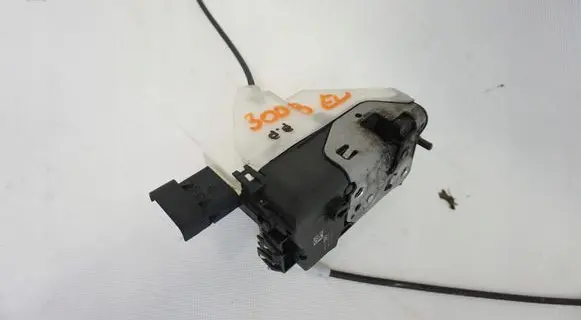 Peugeot 3008 I Sliding door lock 