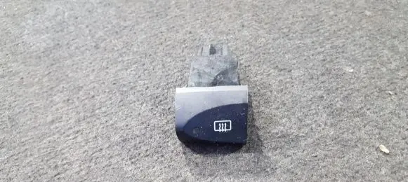 Hyundai Santa Fe Windscreen/window heater switch