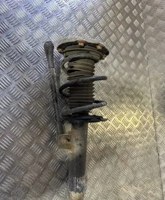 BMW 4 F36 Gran coupe Front shock absorber/damper 6873796