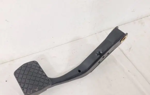 Volkswagen PASSAT B7 Brake pedal 1K1723143F
