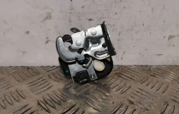 Jeep Grand Cherokee Tailgate window lock/catch/latch 