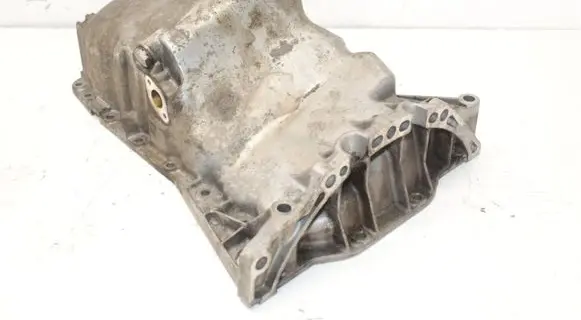 Volkswagen PASSAT B5.5 Oil sump 06B103603N