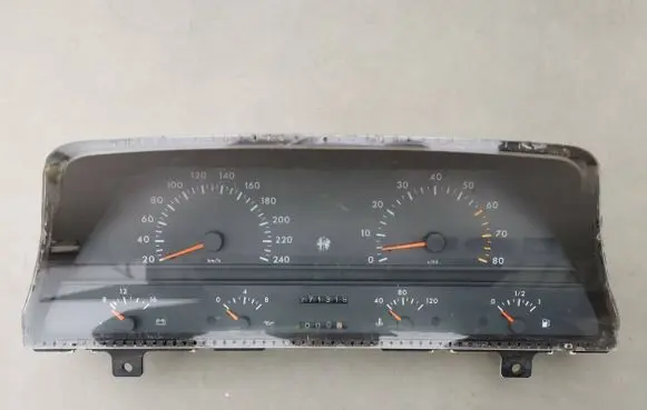 Alfa Romeo 164 Speedometer (instrument cluster)