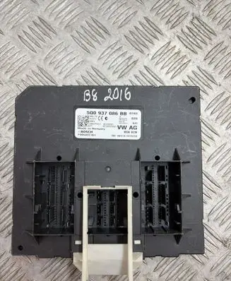 Volkswagen PASSAT B8 Comfort/convenience module 5Q0937086BB