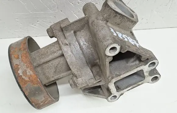 Nissan X-Trail T30 Water pump