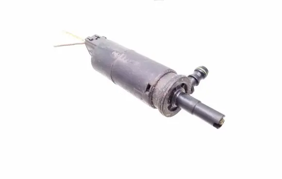 Volkswagen Touran I Headlight washer pump 3B7955681