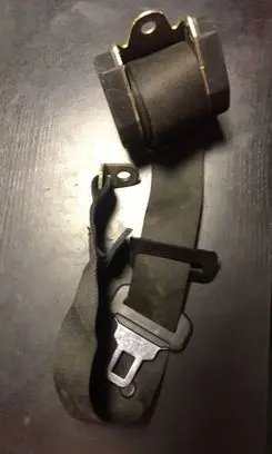 BMW 5 E34 Rear seatbelt 8120351