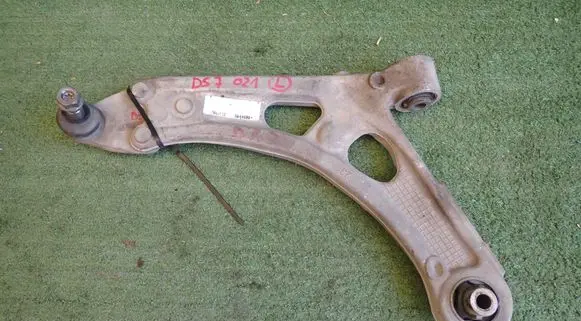Citroen DS7 Crossback Front lower control arm/wishbone 