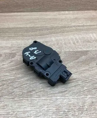 Audi A4 S4 B8 8K Air flap motor/actuator EFB430 17072011