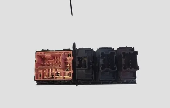 Nissan Murano Z50 Central console control unit