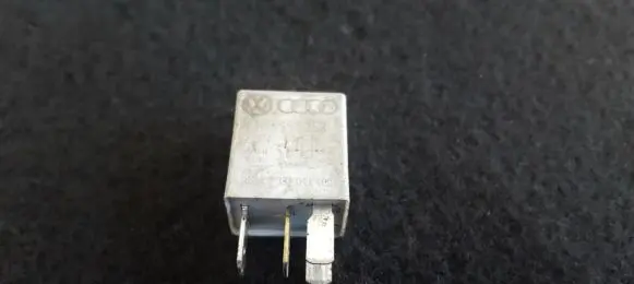 Volkswagen Sharan Other relay 0332011100 1K0951252