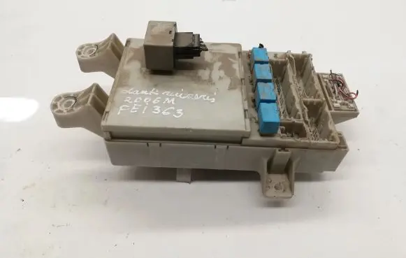 Toyota Land Cruiser (J120) Fuse box set 8198050030