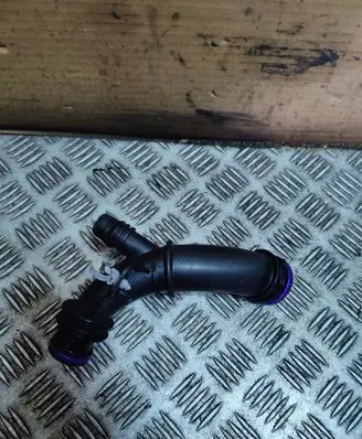 Opel Vivaro Engine coolant pipe/hose