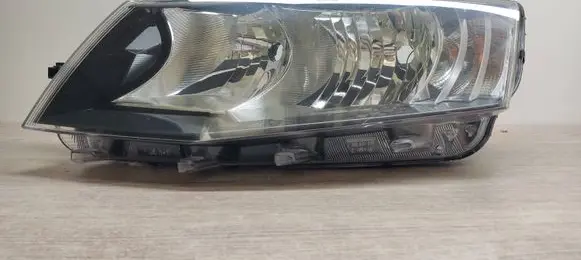 Skoda Octavia Mk3 (5E) Headlight/headlamp 5E1941015 030127220100