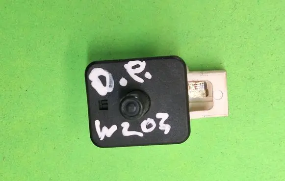 Mercedes-Benz C W203 Rear door sensor 