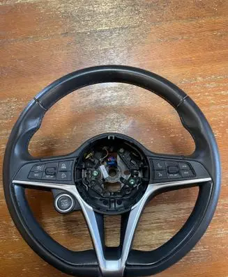 Alfa Romeo Stelvio Steering wheel 01561477630 2036715X66