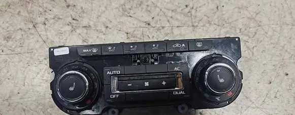 Skoda Octavia Mk2 (1Z) Climate control unit 3T0907044BE 5HB00974965 SW0402
