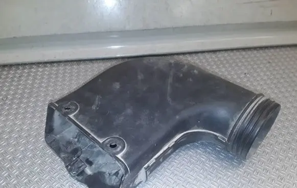 KIA Sportage Air intake duct part 282102E000
