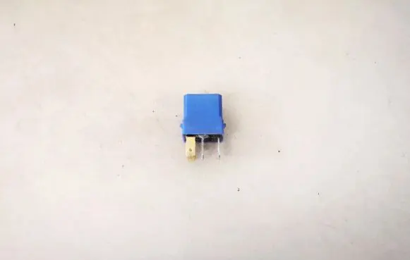 Nissan X-Trail T30 Other relay 2523079945