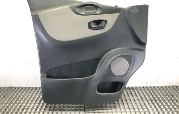 Renault Trafic III (X82) Front door card panel trim
