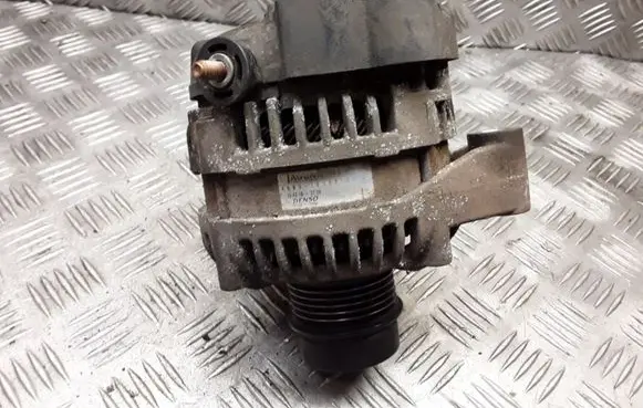 Jaguar S-Type Generator/alternator 4R8310300AB