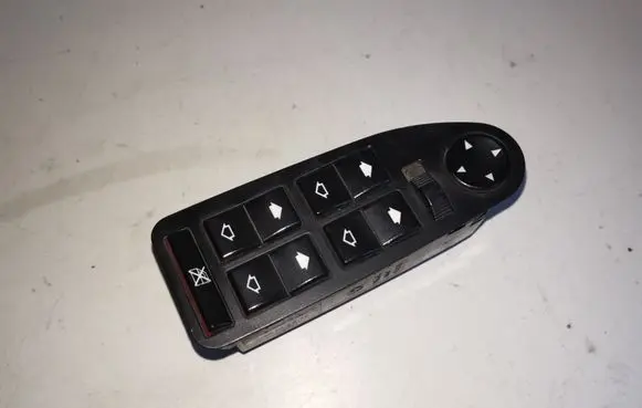 BMW 5 E39 Electric window control switch 8380646