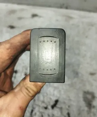 Volkswagen Golf IV Windscreen/window heater switch 1J0959621C PA66GF30