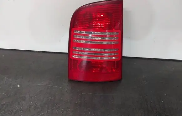 Skoda Octavia Mk1 (1U) Rear/tail lights 1U9945095 1U9945111