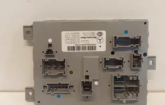 Mercedes-Benz C W205 SAM control unit A2059008304