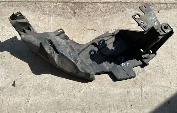 Renault Megane III Headlight/headlamp mounting bracket 622220003R