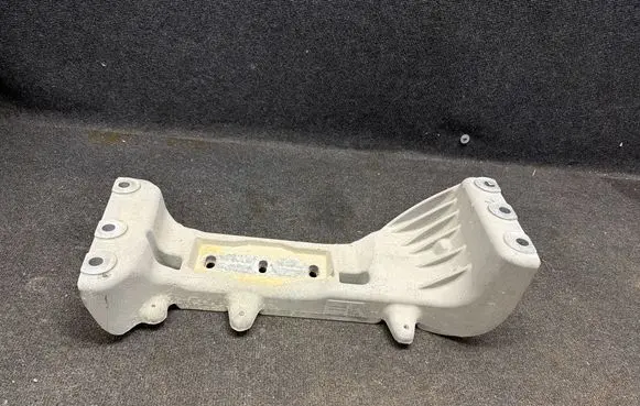 Jeep Grand Cherokee WL Gearbox mounting bracket 68428575AA