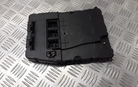 Renault Scenic II - Grand scenic II High voltage junction box 8200306437