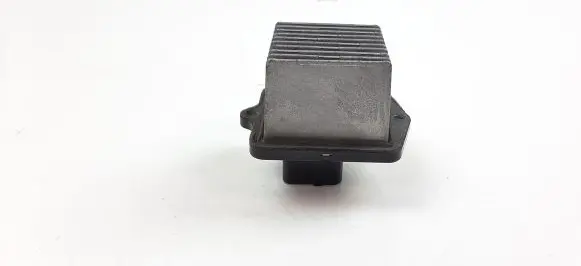 Mitsubishi Outlander Heater blower fan relay M3447